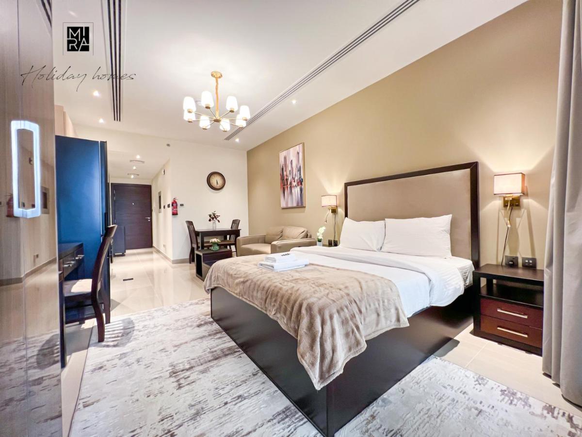Mira Holiday Homes - Newly Furnished Studio In Downtown Dubaj Kültér fotó
