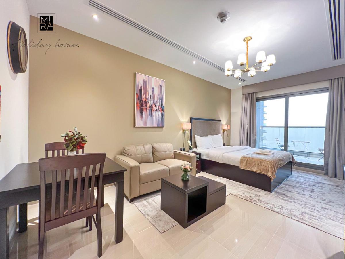 Mira Holiday Homes - Newly Furnished Studio In Downtown Dubaj Kültér fotó