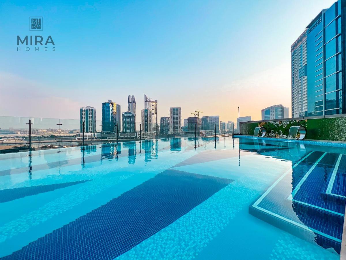 Mira Holiday Homes - Newly Furnished Studio In Downtown Dubaj Kültér fotó